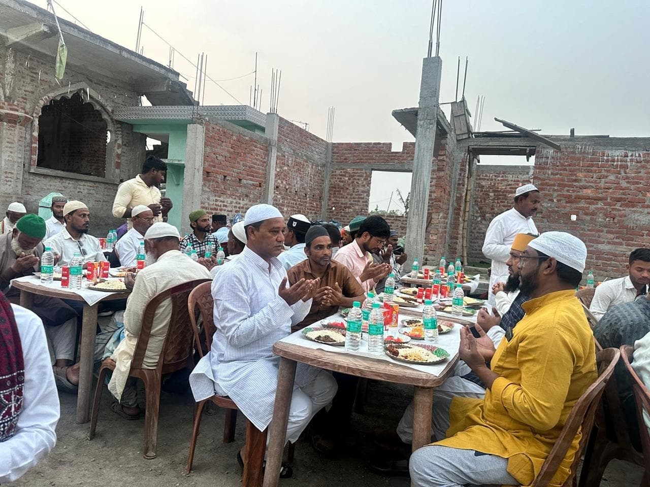 एमआईएम ने  इफ्तार पार्टी का किया आयोजन