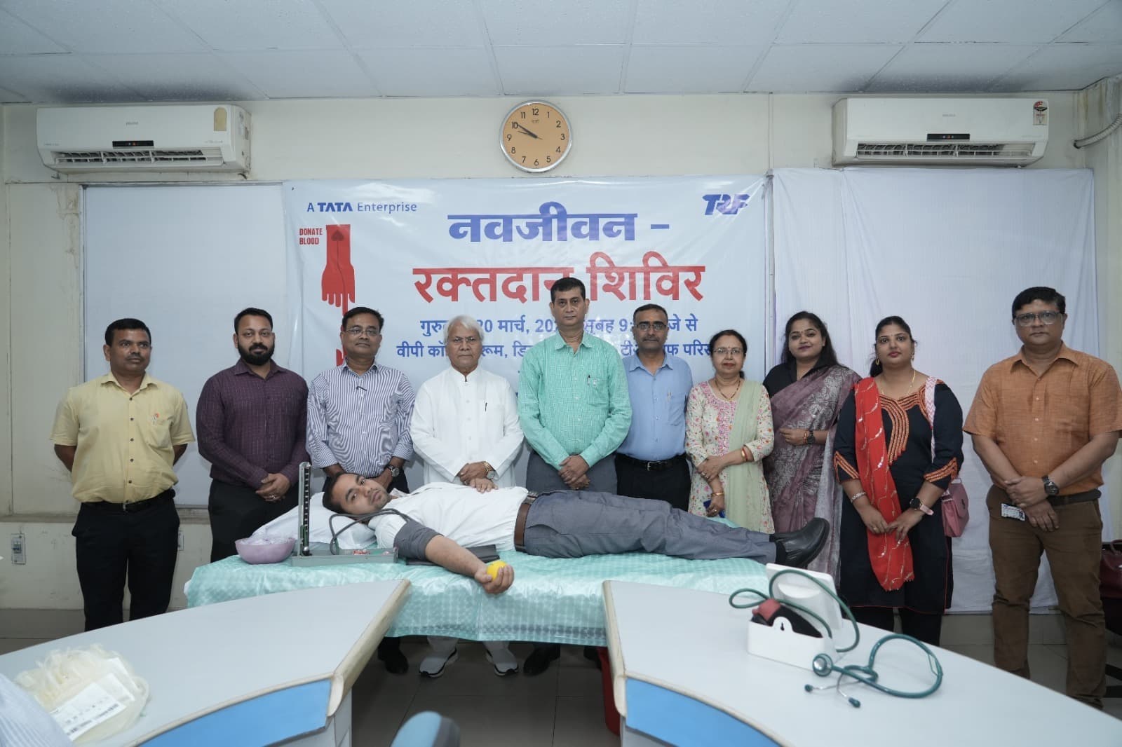 Jamshedpur news. टीआरएफ लेडीज एसोसिएशन के रक्तदान शिविर में 204 यूनिट रक्त संग्रह