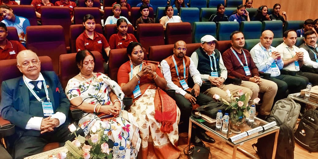 संतुलित जीवन जीने के लिए खेल जरूरी : शिशिर