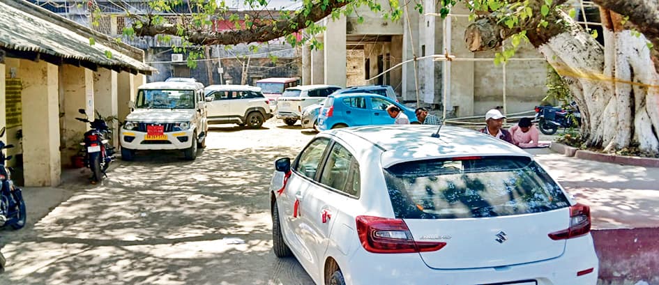 Gopalganj News  : गोपालगंज में बिना रिक्ति के नियुक्त हुए 33 शिक्षक होंगे सेवामुक्त, वेतन की होगी रिकवरी