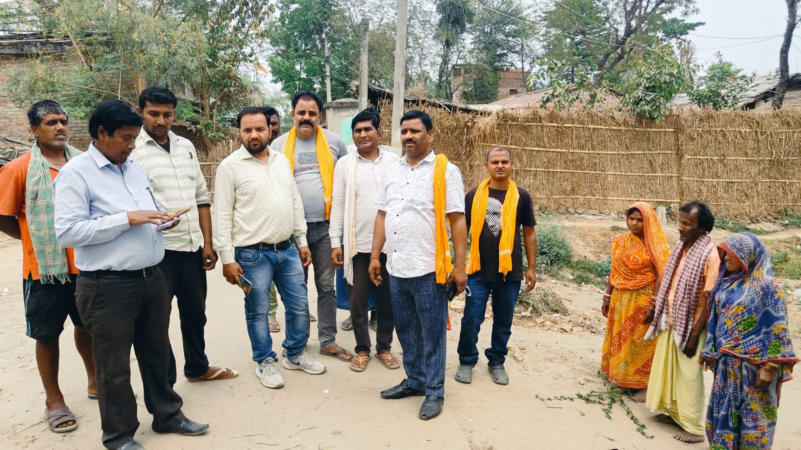 आवास योजना के लिए किया जा रहा सर्वे