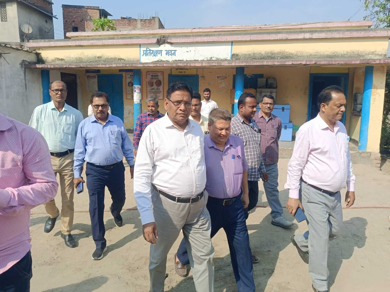 Madhubani News : सिविल सर्जन ने किया मधेपुर अस्पताल का निरीक्षण