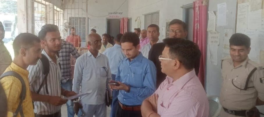 भ्रष्टाचार की शिकायत पर अंचल में पहुंचे एडीएम