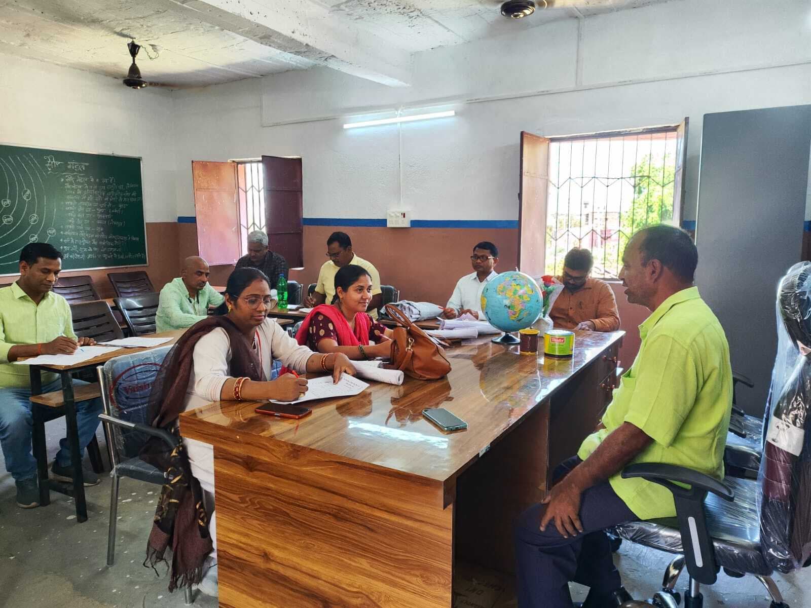 प्रखंड के सभी 86 स्कूलों में शुरू हुआ मूल्यांकन, 26 तक करना होगा पूरा