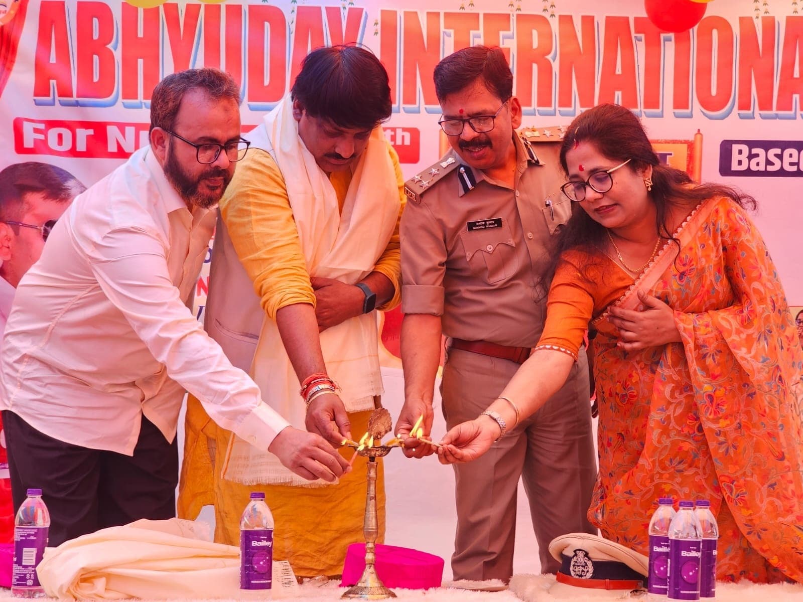 शिक्षा ही ऐसा साधन है जिससे इस क्षेत्र के लोगों का हो सकता है कल्याण: मनोज कुमार