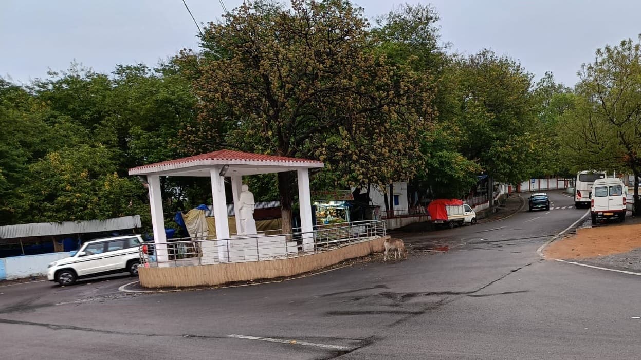 बारिश से जनजीवन अस्त-व्यस्त