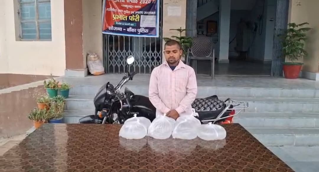 21 लीटर शराब के साथ बाइक सवार धंधेबाज गिरफ्तार
