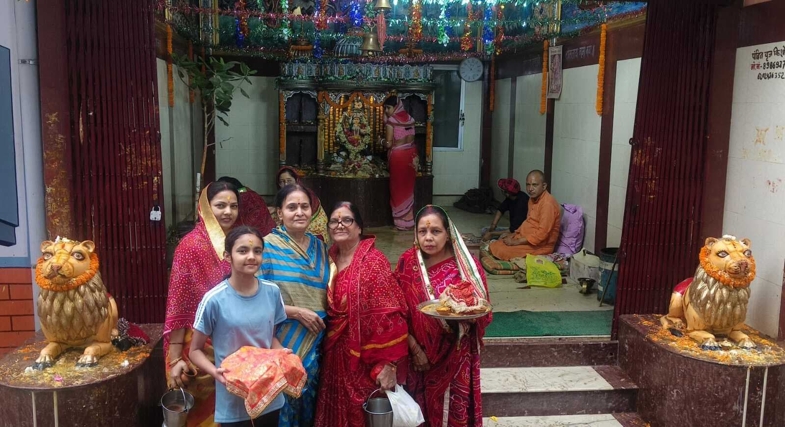 श्रीशीतलाष्टमी पर्व मना, लगा मीठा व ठंडे भोजन का भोग