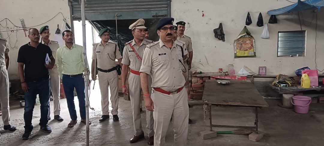 एसपी ने चानन थाना का किया औचक निरीक्षण