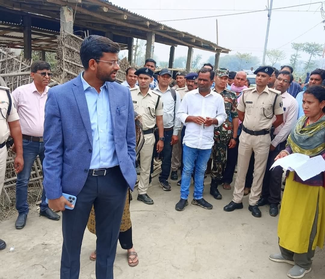 डीएम ने आवास योजना सर्वेक्षण कार्य का लिया जायजा