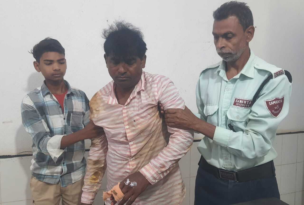 बाघमारी में हुई बाइक दुर्घटना में युवक घायल