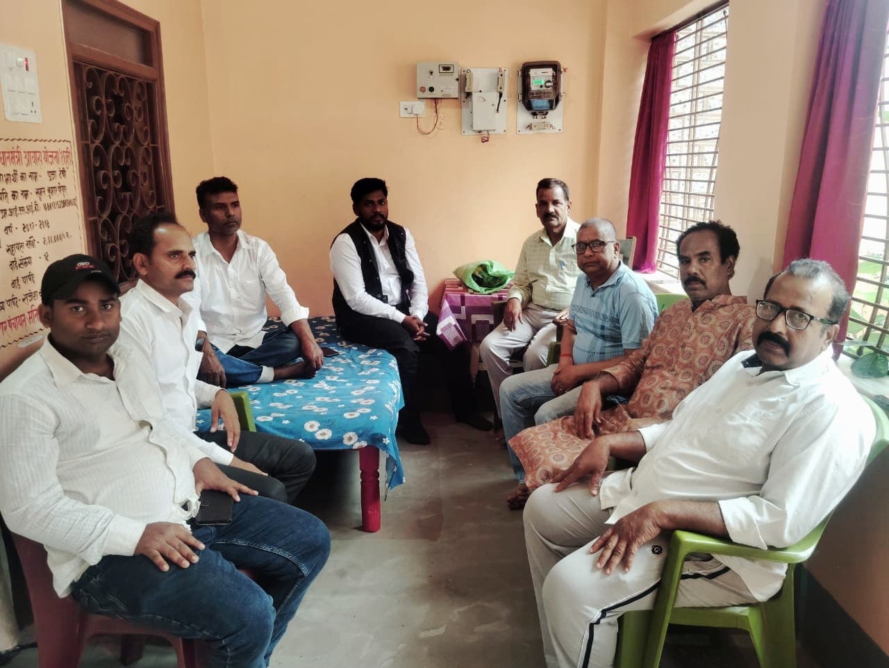 मनिहारी में भाजपा नेताओं व कार्यकर्ताओं की हुई बैठक