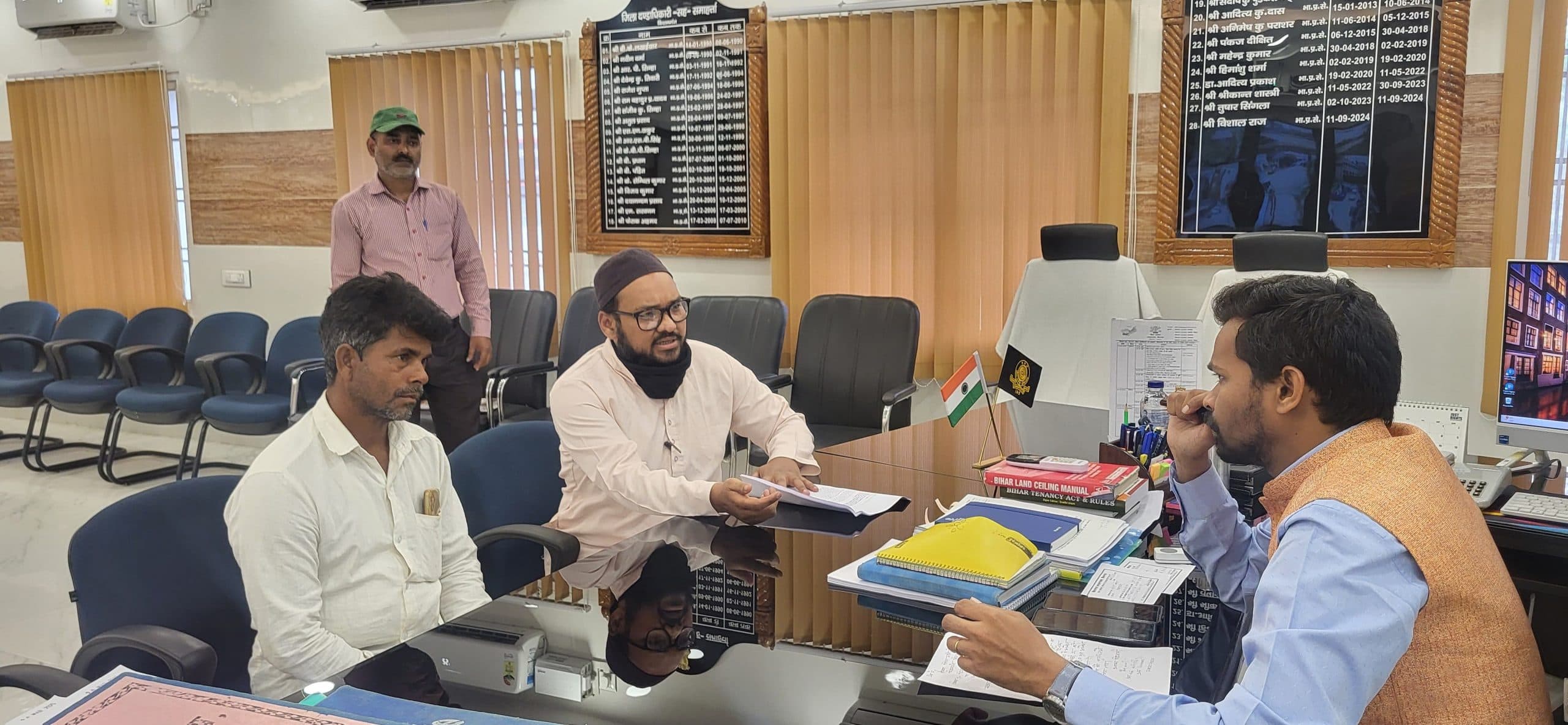 डीएम ने सुनी लोगों की फरियाद