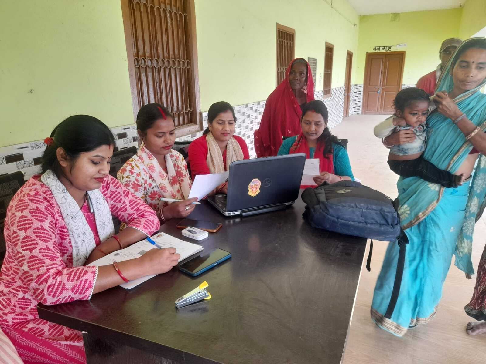 आवेदन में त्रुटि सुधार करने को लेकर शिविर आयोजित