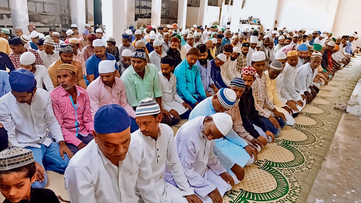तीसरे जुमे पर देश में शांति व अमन की दुआएं मांगीं