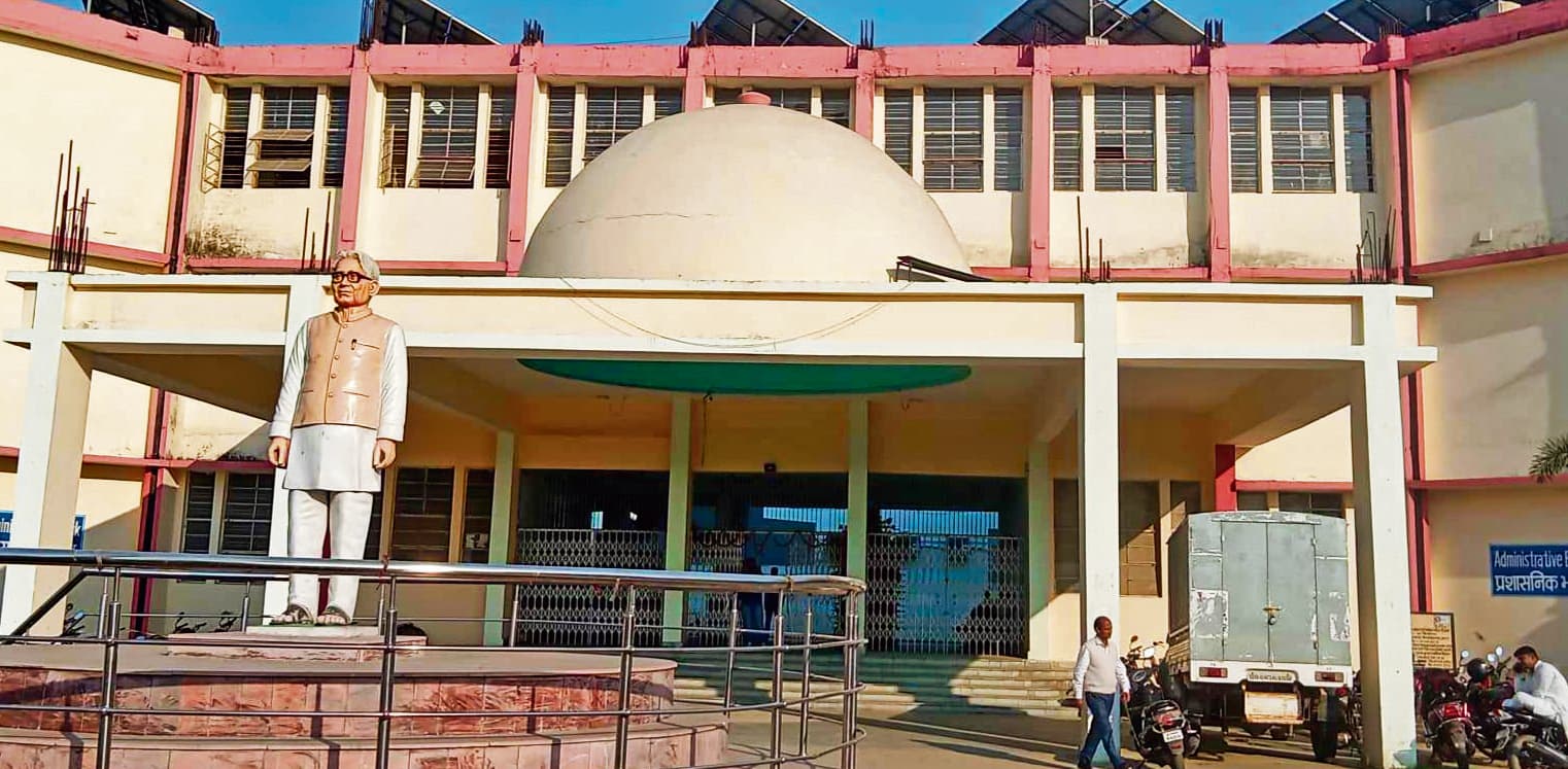 Chhapra News : जेपीयू के पीएचडी प्रवेश परीक्षा में होंगे 10वीं से लेकर पीजी स्तर तक के प्रश्न