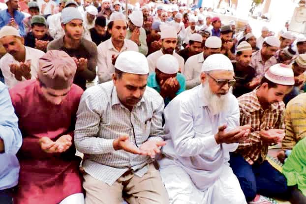 Chhapra News : अकीदत के साथ अदा की गयी तीसरे जुमे की नमाज