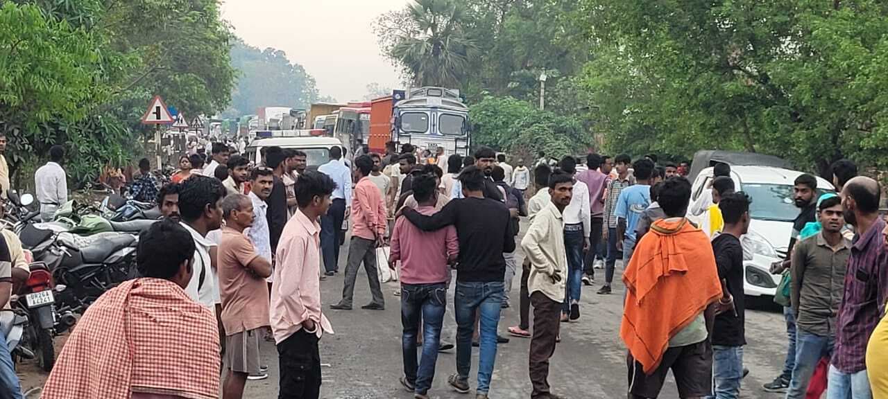 Aurangabad News : ट्रक के धक्के से बाइक सवार जख्मी