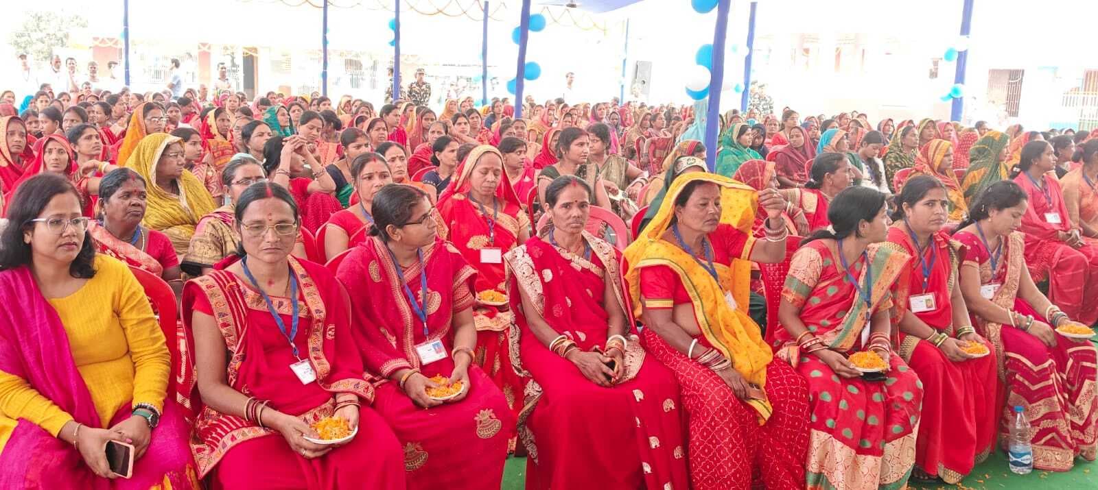 Madhubani News : डीएम ने जीविका दीदी को हर संभव मदद करने का दिया आश्वासन