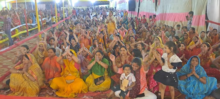 शिवपुराण कथा सुनने से लोक व परलोक दोनों जगह मिलता है सुख