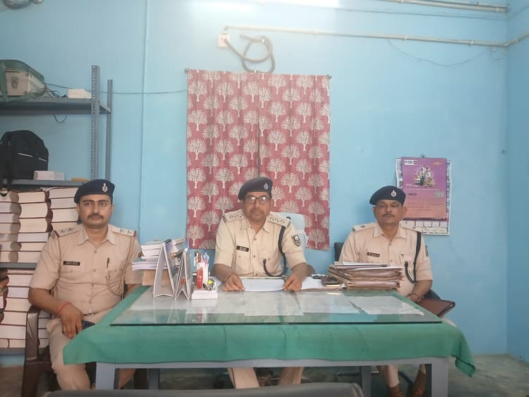 Madhubani News : पुलिस ने लूट मामले में दो आरोपित को किया गिरफ्तार