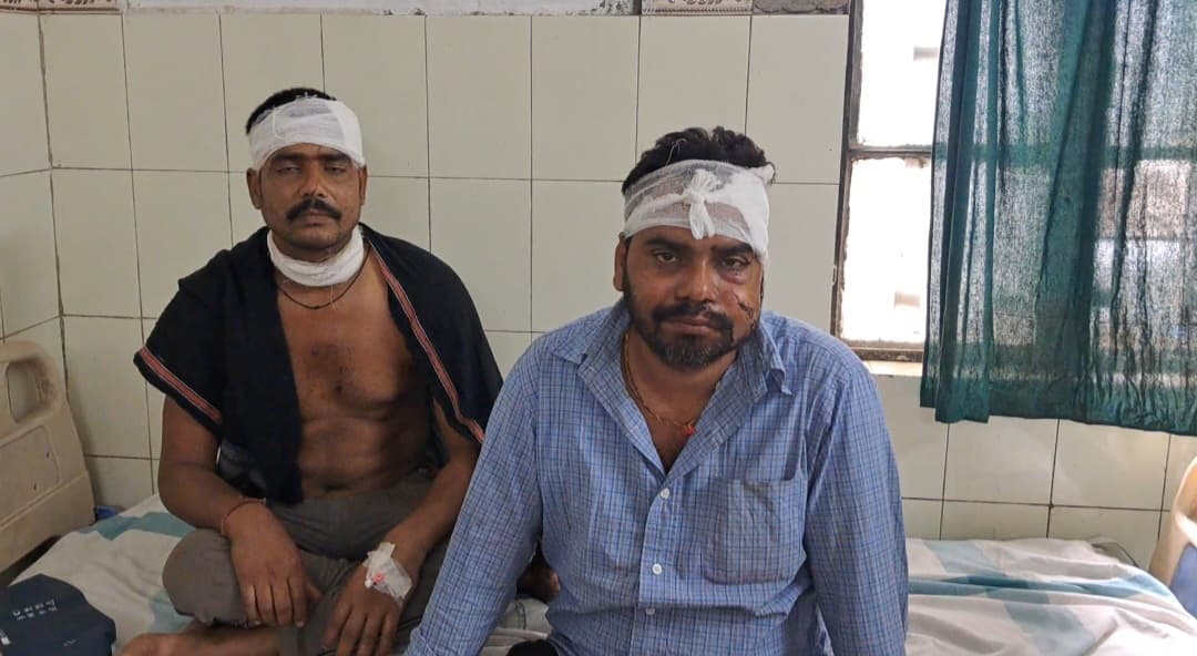 Samastipur News:चाकू से वार कर पिता पुत्र समेत तीन को किया जख्मी, इलाजरत