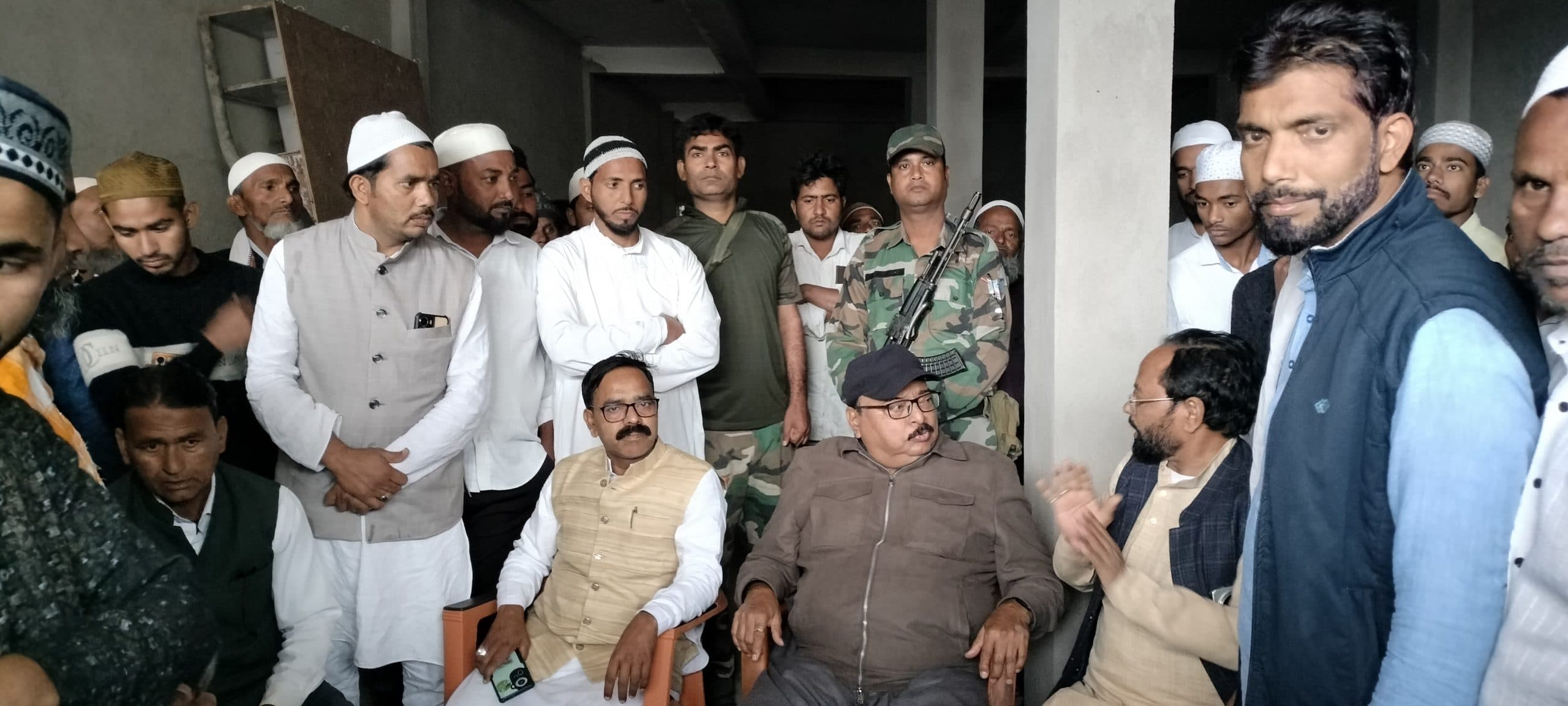 Giridih News: घोड़थंभा पहुंचे डॉ सरफराज, दोनों पक्षों से शांति की अपील