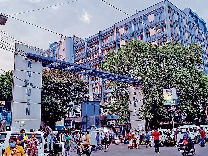 सीबीआइ ने अस्पताल के आठ सुरक्षाकर्मियों से की पूछताछ