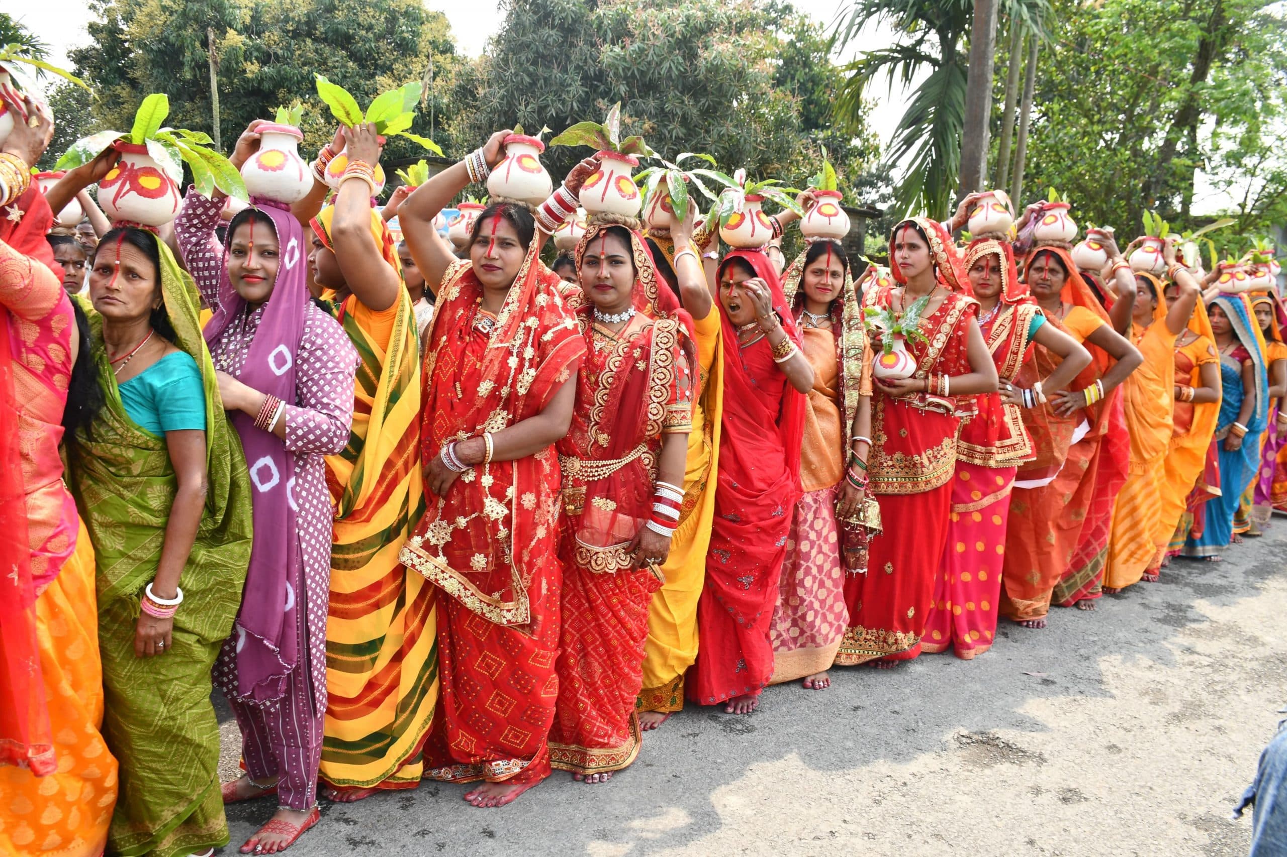 अष्टयाम महायज्ञ को लेकर निकाली कलश यात्रा