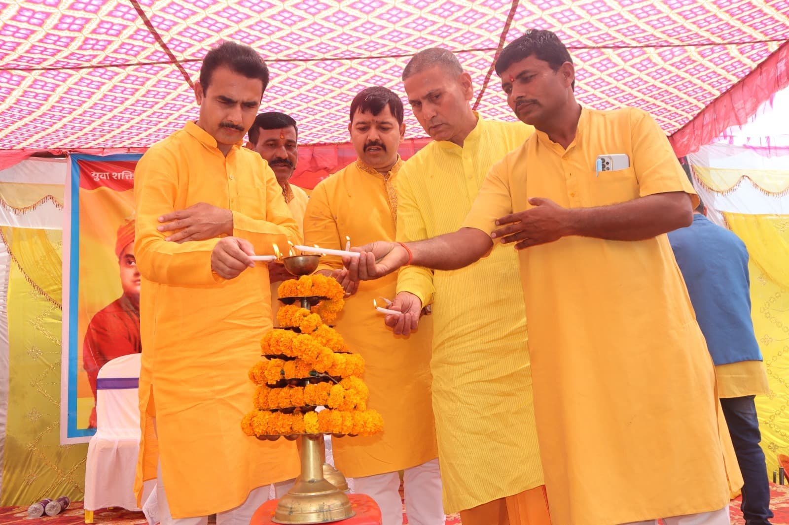 भगवान अंदर के कर्मों से होते हैं प्रभावित: आचार्य मनीष