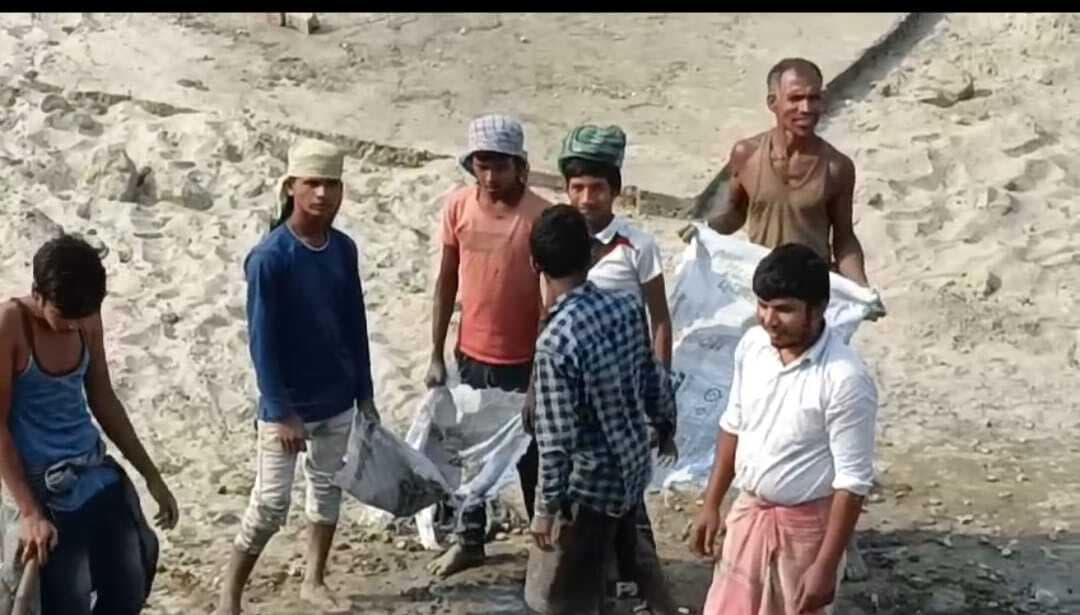 सरकारी भवन निर्माण में घोटाला: घटिया सामग्री लगाने का आरोप