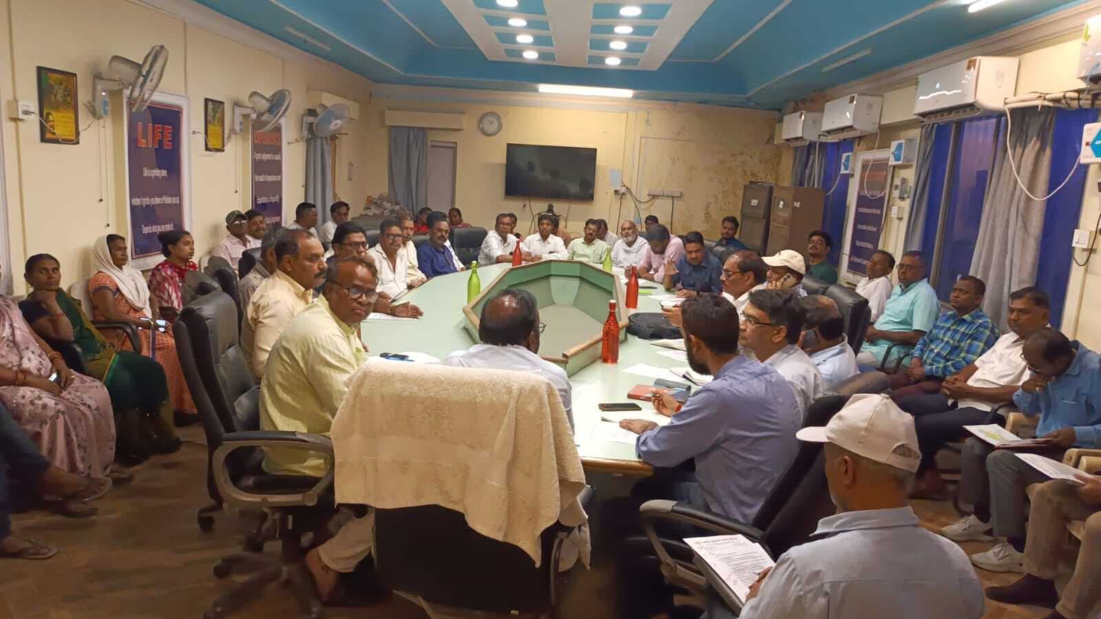 एजेंडा मीटिंग में 30 सूत्री मांग पत्र पर चर्चा