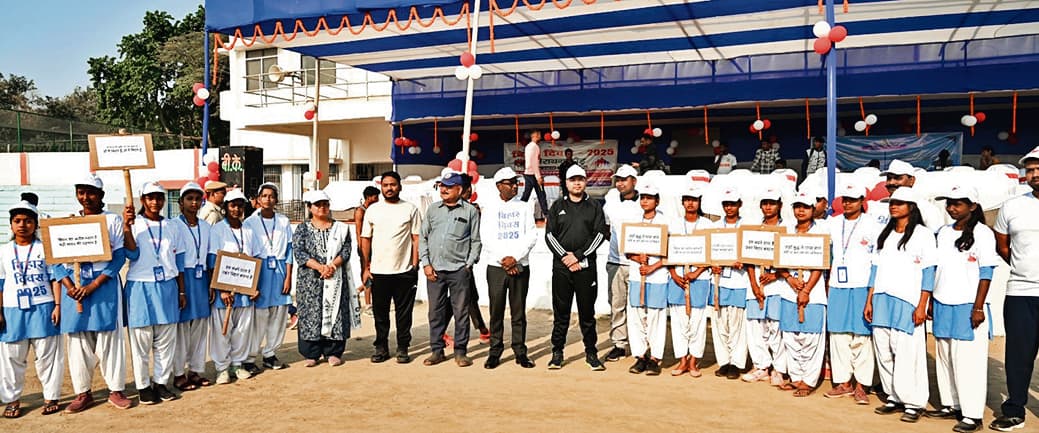 Chhapra News : बिहार दिवस पर आयोजित सांस्कृतिक और खेल कार्यक्रमों में जिले के लोगों की दिखी शानदार भागीदारी