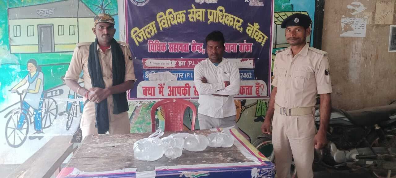 उत्पाद विभाग की कार्रवाई में अवैध शराब जब्त