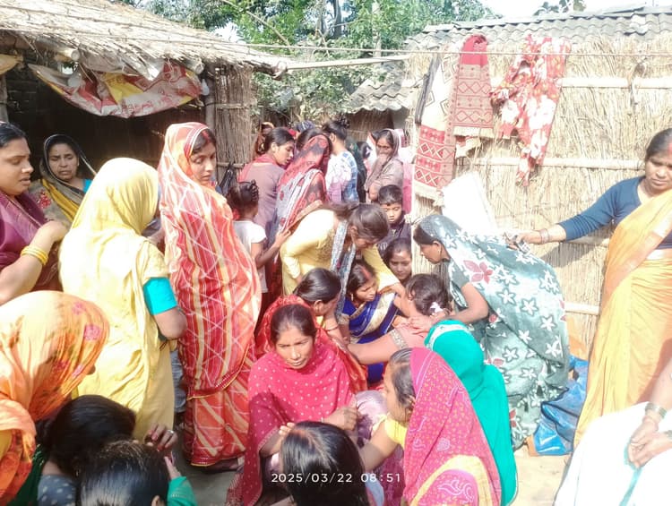 दुर्घटना में चार लोगों की मौत से गांव में फसरा मातम