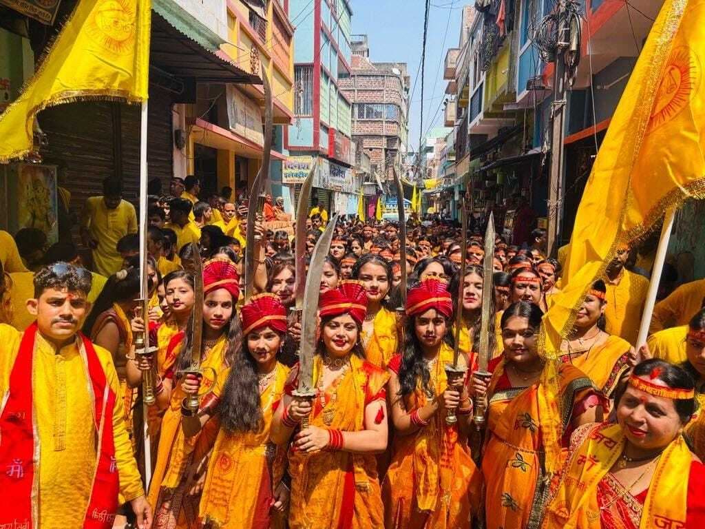 मां मथुरासिनी महोत्सव पर निकाली भव्य शोभायात्रा