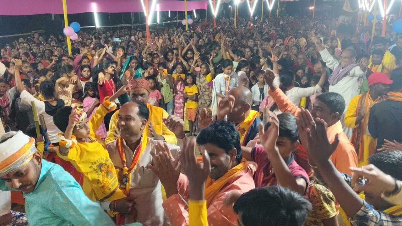 Bhagalpur news श्रीकृष्ण-रुक्मिणी विवाह जीवात्मा और परमात्मा का मिलन : ओम प्रकाश जी