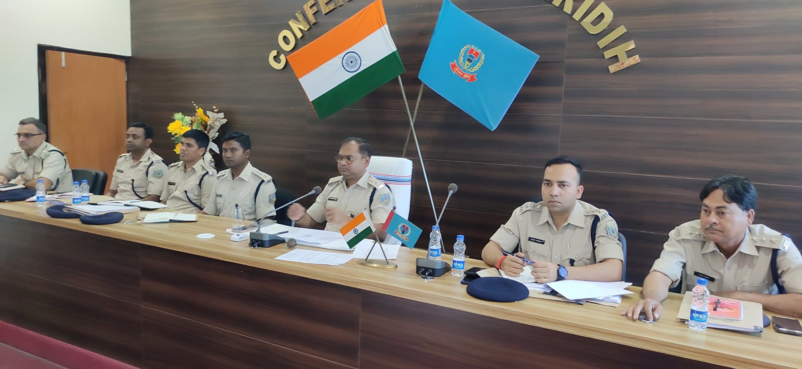 Giridih News: क्राइम मीटिंग में एसपी ने असामाजिक तत्वों को चिह्नत कर कार्रवाई करने का दिया निर्देश