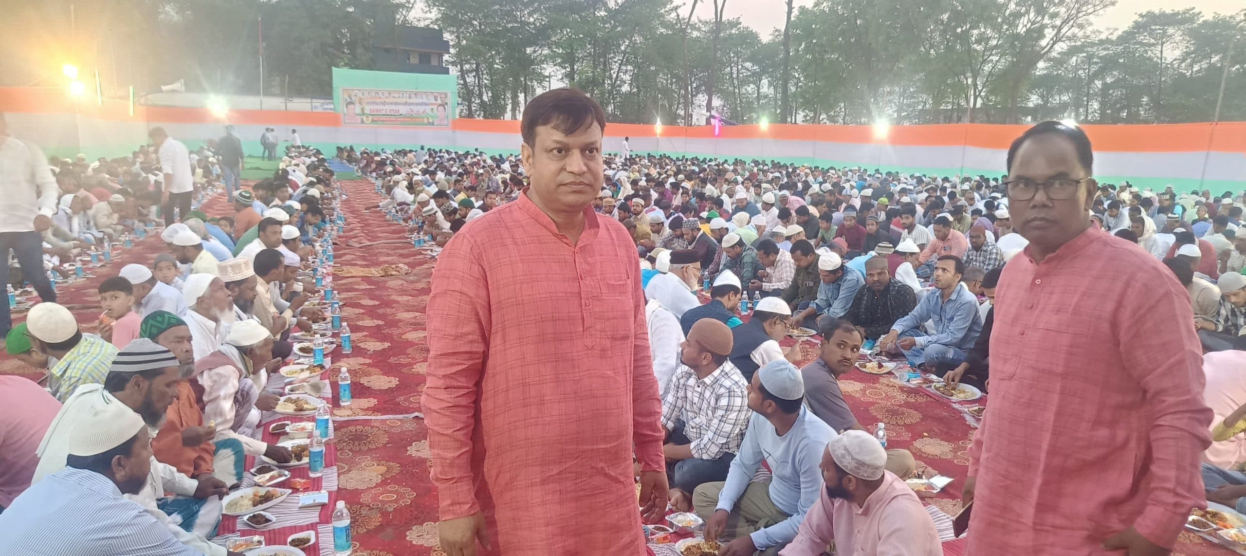 दावत ए इफ्तार में गंगा जमनी तहजीब की दिखी झलक