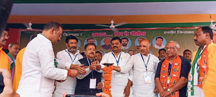 एनडीए के सम्मेलन में उमड़ा सैलाब, घटक दल हुए गदगद