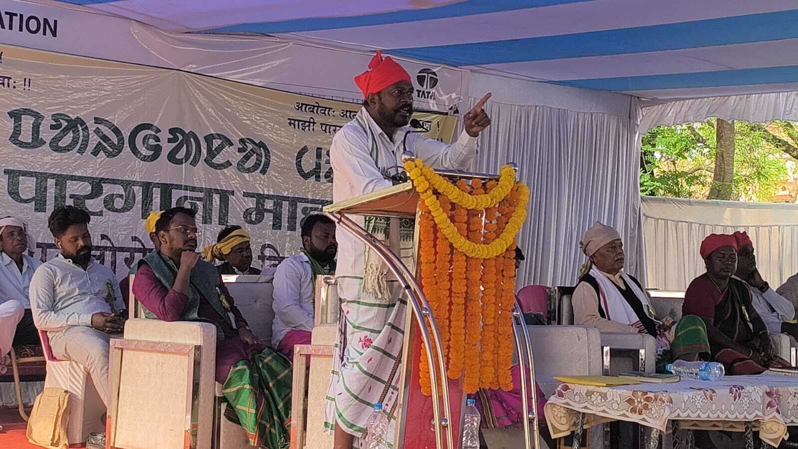 Jamshedpur news. आदिवासी समाज को सशक्तिकरण करने के लिए युवाओं को आगे आना होगा : तोरोप परगना