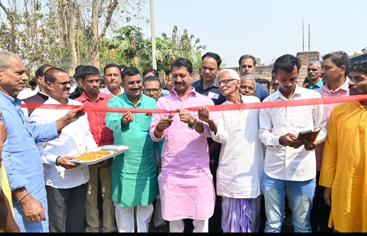 मंत्री ने 6.5 करोड़ की लागत से बनी पांच सड़कों का किया उद्घाटन