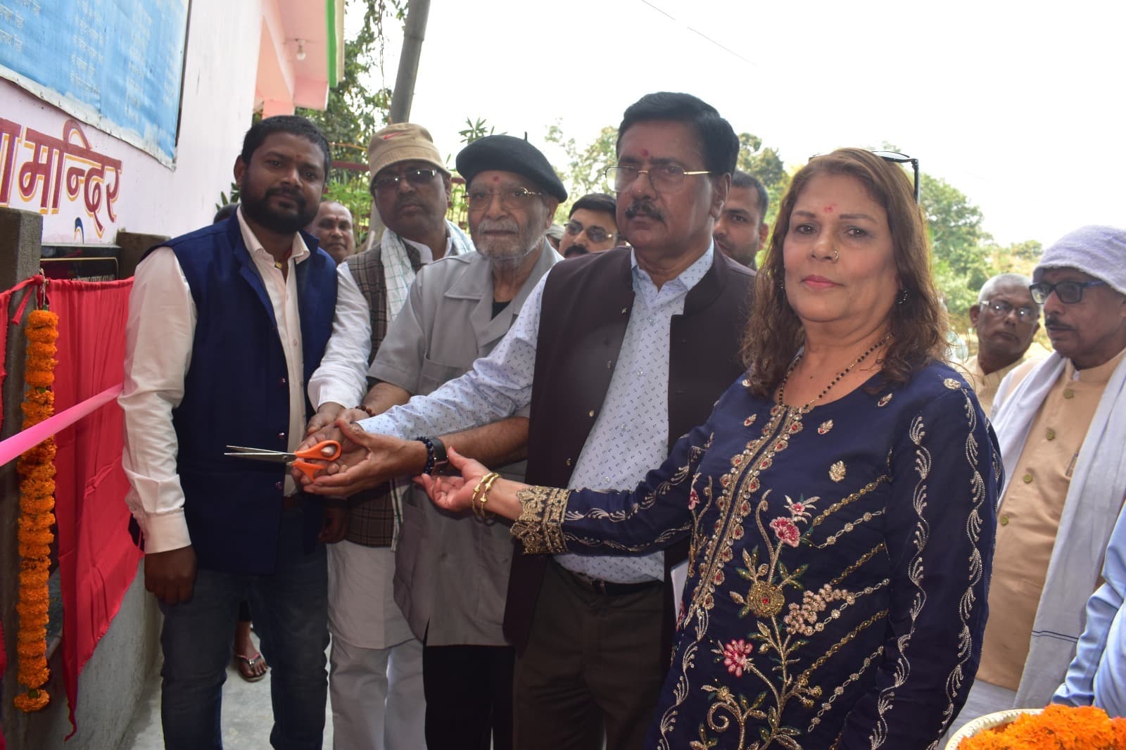 Madhubani News : बिशनपुर में वैश्विक गिरमिटिया वंशावली अभिलेखागार व खोज केंद्र का उद्घाटन