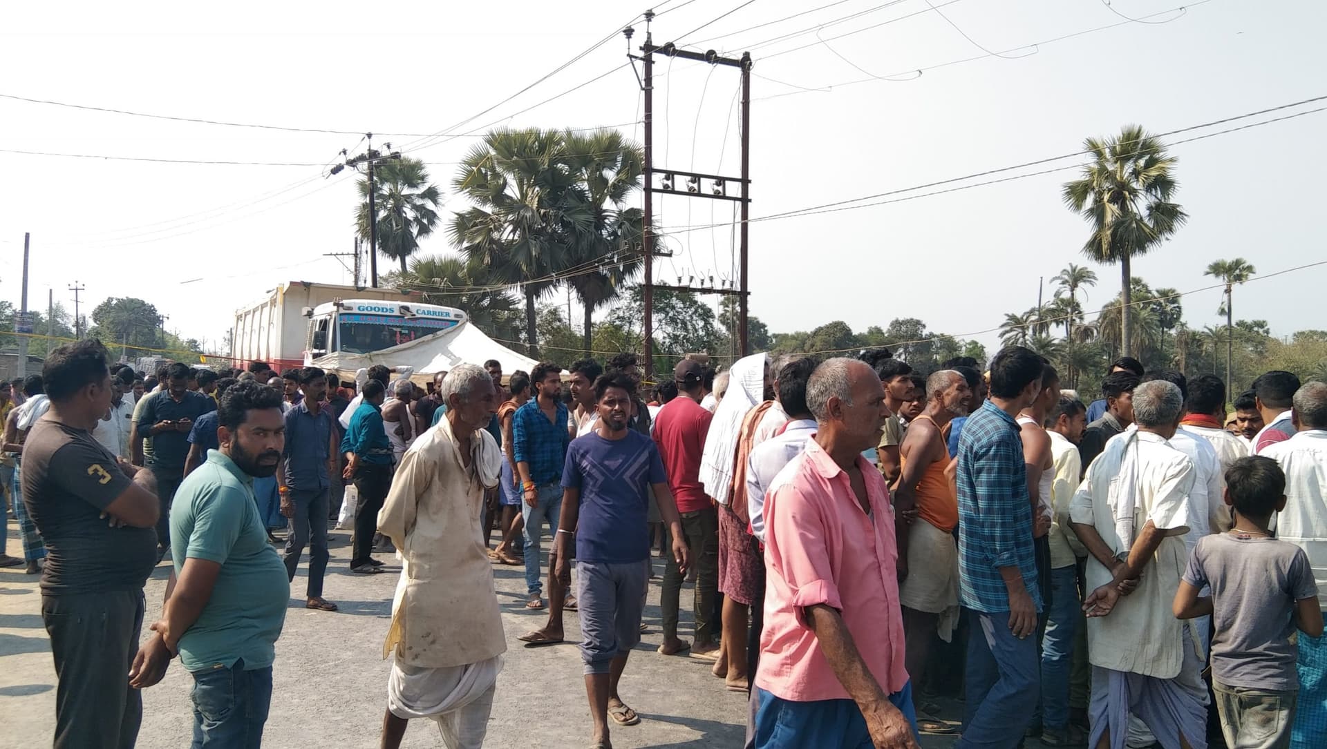 Samastipur News:ट्रक की ठोकर से दो बाइक सवार युवकों की मौत, एक गंभीर