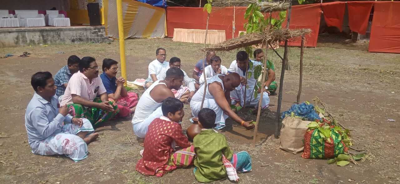 Chaibasa News : प्रकृति का पूजक है आदिवासी समाज