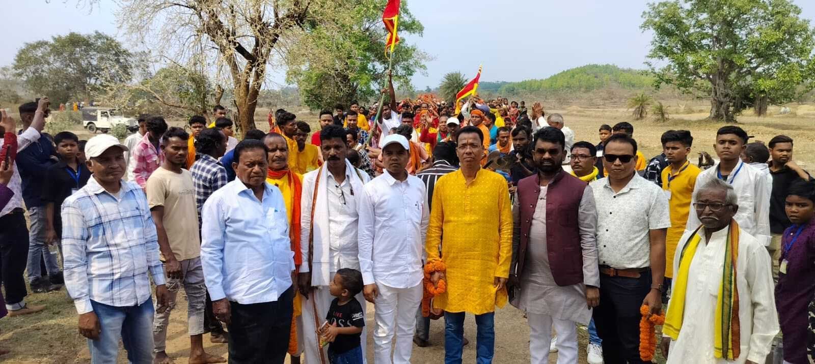 East Singhbhum News : मां पाउड़ी की आराधना में उमड़े तीन राज्यों के श्रद्धालु