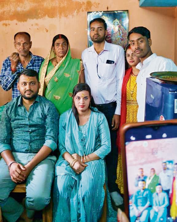 Saran News : किशनगंज में बस पलटी, मकेर की महिला की मौत