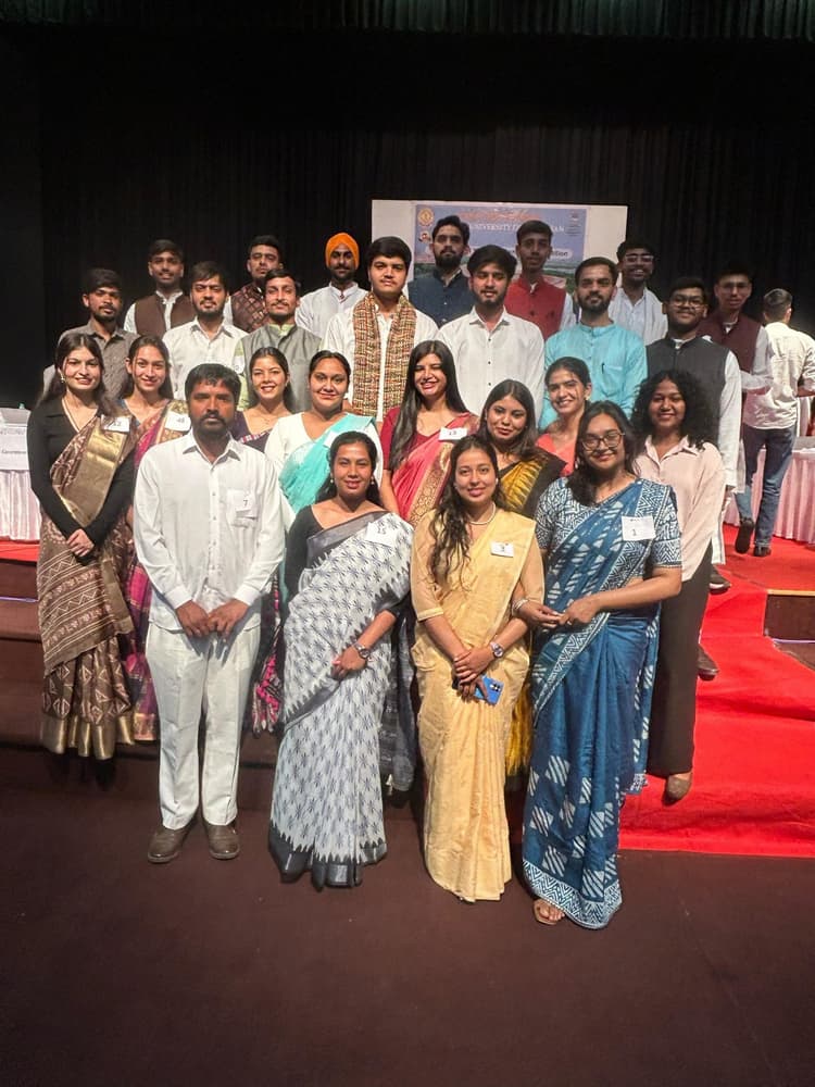 नेशनल यूथ पार्लियामेंट में छात्रा तुसी भारद्वाज ने प्राप्त किया प्रथम स्थान