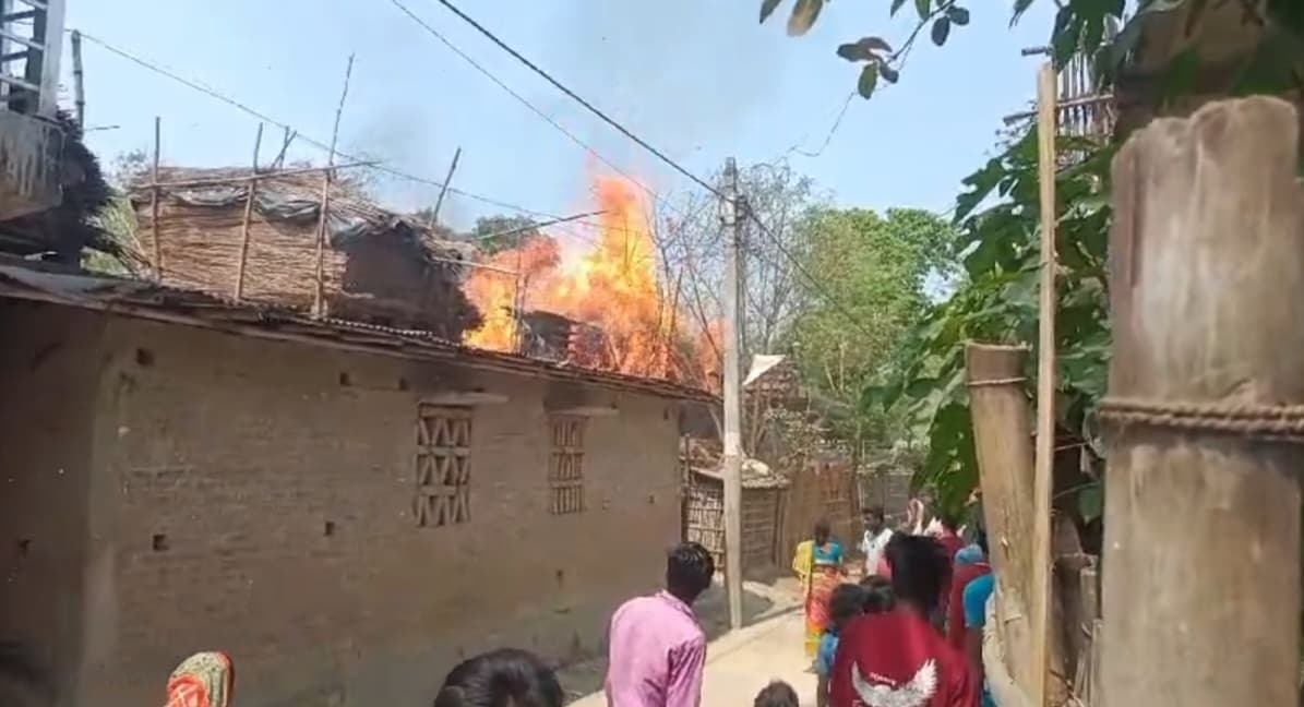 आग लगने से मची अफरा-तफरी, बड़ा नुकसान होने से बचाया गया