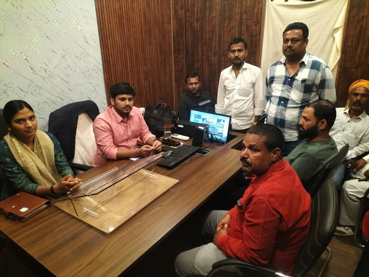 नरपतगंज में हाट व गुदरी की हुई बंदोबस्ती